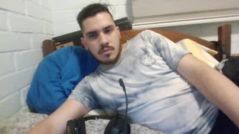 Snapshot of hungweeb chatting on 01.22.25 Rod online show from 01.22.25