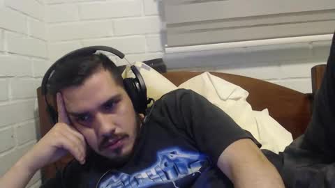 Snapshot of hungweeb chatting on 02.03.25 Rod online show from 02.03.25