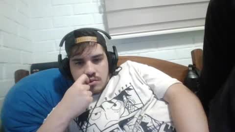 Snapshot of hungweeb chatting on 02.09.25 Rod online show from 02.09.25