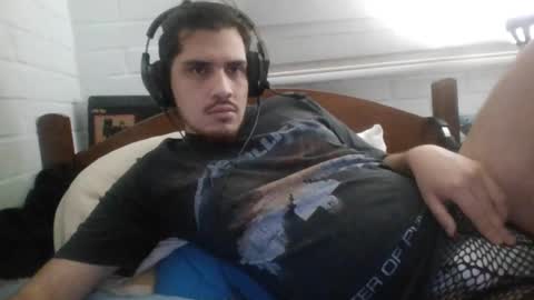 Snapshot of hungweeb chatting on 03.10.25 Rod online show from 03.10.25