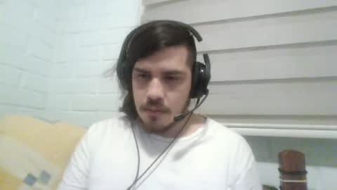 Snapshot of hungweeb chatting on 11.03.25 Rod online show from 11.03.25