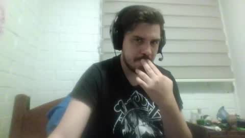 Snapshot of hungweeb chatting on 03.17.26 Rod online show from 03.17.26