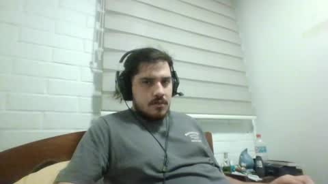 Snapshot of hungweeb chatting on 04.01.26 Rod online show from 04.01.26