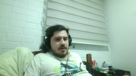 Snapshot of hungweeb chatting on 04.06.26 Rod online show from 04.06.26