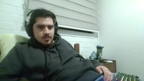 Snapshot of hungweeb chatting on 04.14.26 Rod online show from 04.14.26