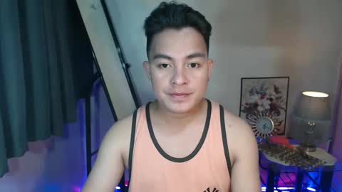 Snapshot of hunk_danny chatting on 03.04.25 hunk_danny online show from 03.04.25