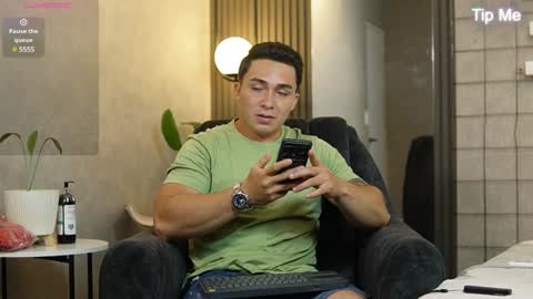 hunk_ryan online show from 01.06.25