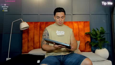 hunk_ryan online show from 02.04.25