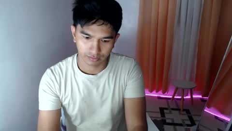 Snapshot of hunkdrey chatting on 03.28.26 hunkdrey online show from 03.28.26