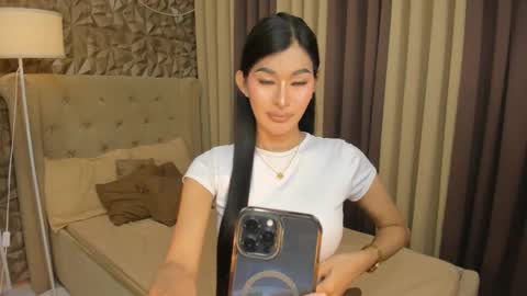 Snapshot of hunkhomerontop chatting on 11.19.25 hunkhomerontop online show from 11.19.25