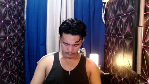 Snapshot of hunkylloyd chatting on 12.12.24 hunkylloyd online show from 12.12.24