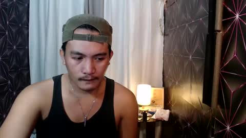 Snapshot of hunkylloyd chatting on 12.26.24 hunkylloyd online show from 12.26.24