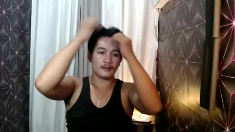 Snapshot of hunkylloyd chatting on 01.03.25 hunkylloyd online show from 01.03.25