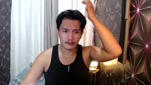 Snapshot of hunkylloyd chatting on 01.06.25 hunkylloyd online show from 01.06.25