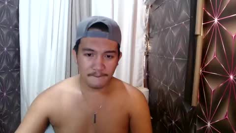 Snapshot of hunkylloyd chatting on 01.07.25 hunkylloyd online show from 01.07.25