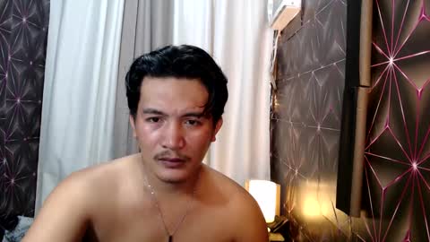 Snapshot of hunkylloyd chatting on 01.21.25 hunkylloyd online show from 01.21.25