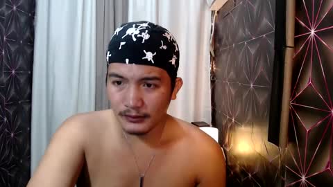 Snapshot of hunkylloyd chatting on 01.31.25 hunkylloyd online show from 01.31.25