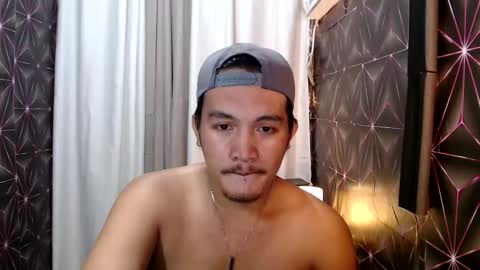 Snapshot of hunkylloyd chatting on 01.31.25 hunkylloyd online show from 01.31.25