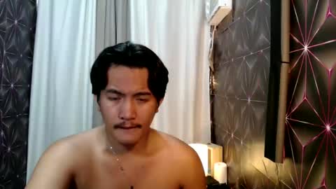 Snapshot of hunkylloyd chatting on 02.10.25 hunkylloyd online show from 02.10.25