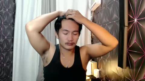 Snapshot of hunkylloyd chatting on 02.11.25 hunkylloyd online show from 02.11.25