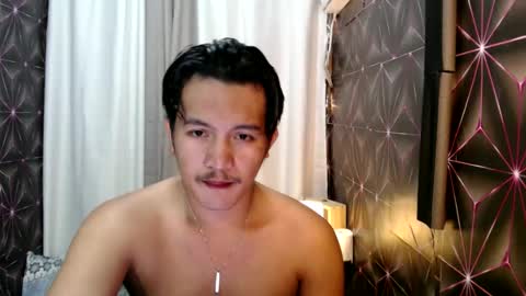 Snapshot of hunkylloyd chatting on 02.12.25 hunkylloyd online show from 02.12.25