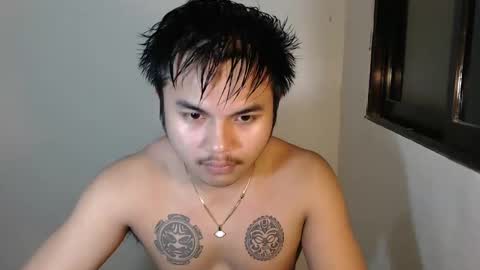 Snapshot of hunkyzeus chatting on 01.05.25 hunkyzeus online show from 01.05.25
