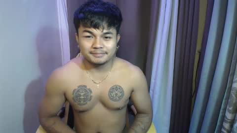 Snapshot of hunkyzeus chatting on 05.04.26 hunkyzeus online show from 05.04.26