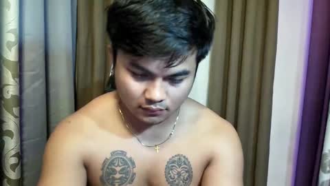 Snapshot of hunkyzeus chatting on 05.19.26 hunkyzeus online show from 05.19.26