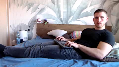 Hunter Bridges online show from 03.05.25