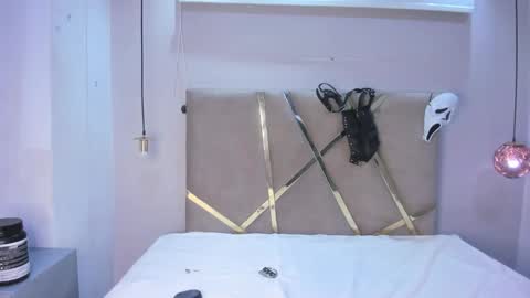 hunterheat_ online show from 10.18.25