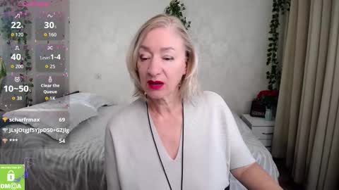 Snapshot of hunters_woman chatting on 10.20.25 Irena online show from 10.20.25