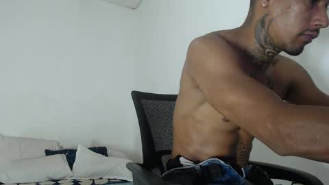 hunting_blondes online show from 04.01.26