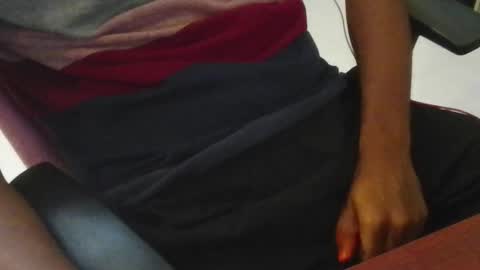 Snapshot of huxzizxhqnyx chatting on 10.24.25 CHAVI online show from 10.24.25