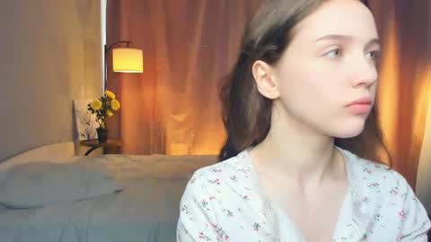 Snapshot of hwadwellingham chatting on 06.12.26 Lily online show from 06.12.26