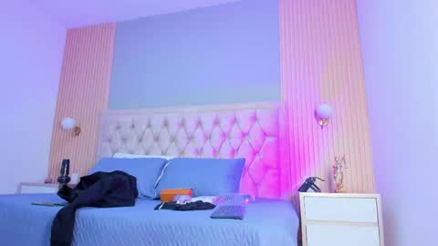 hxxyro online show from 04.18.26