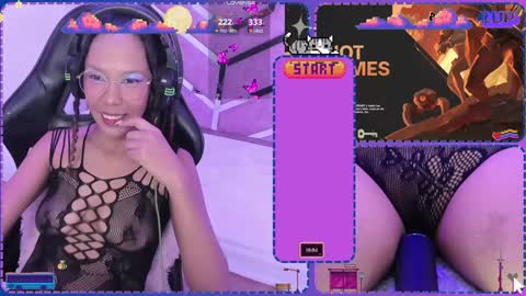 Snapshot of hyliebloom chatting on 01.11.25 Ashley online show from 01.11.25