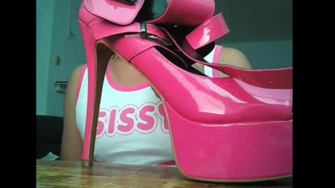 Snapshot of hypnoslutger chatting on 09.25.25 hypnoslut online show from 09.25.25