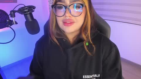 Ari online show from 04.22.26