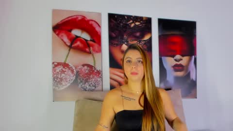 Snapshot of i_am_dolls chatting on 01.30.25 The Dolls online show from 01.30.25