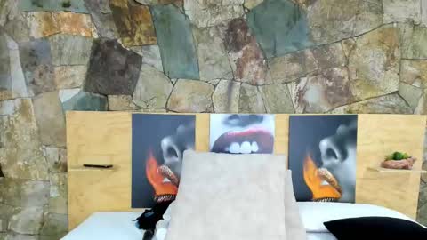 Snapshot of i_am_dolls chatting on 02.10.25 The Dolls online show from 02.10.25