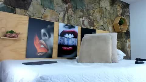 Snapshot of i_am_dolls chatting on 02.24.25 The Dolls online show from 02.24.25