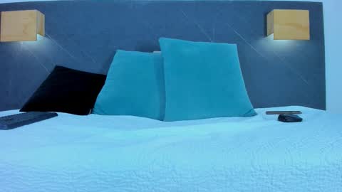 The Dolls online show from 03.04.26