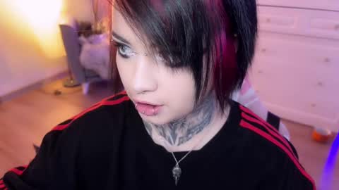 Snapshot of i_died_again chatting on 12.21.24 Asya online show from 12.21.24