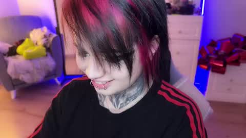 Snapshot of i_died_again chatting on 12.28.24 Asya online show from 12.28.24