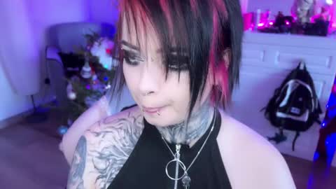 Snapshot of i_died_again chatting on 12.30.24 Asya online show from 12.30.24