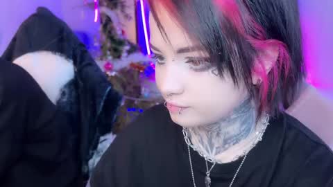 Snapshot of i_died_again chatting on 01.10.25 Asya online show from 01.10.25