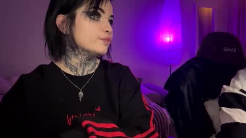 Snapshot of i_died_again chatting on 01.14.25 Asya online show from 01.14.25