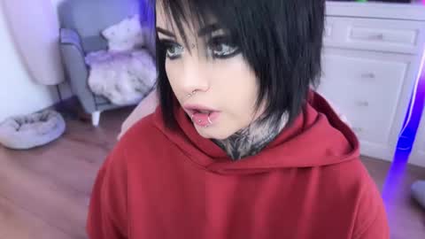 Snapshot of i_died_again chatting on 01.15.25 Asya online show from 01.15.25