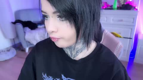 Snapshot of i_died_again chatting on 01.19.25 Asya online show from 01.19.25