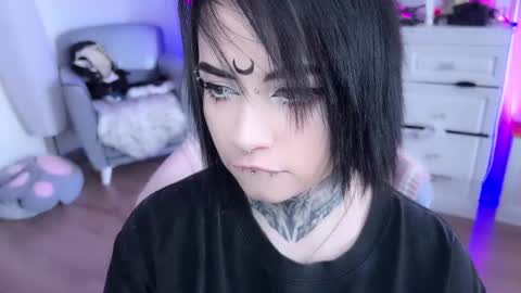 Snapshot of i_died_again chatting on 02.07.25 Asya online show from 02.07.25